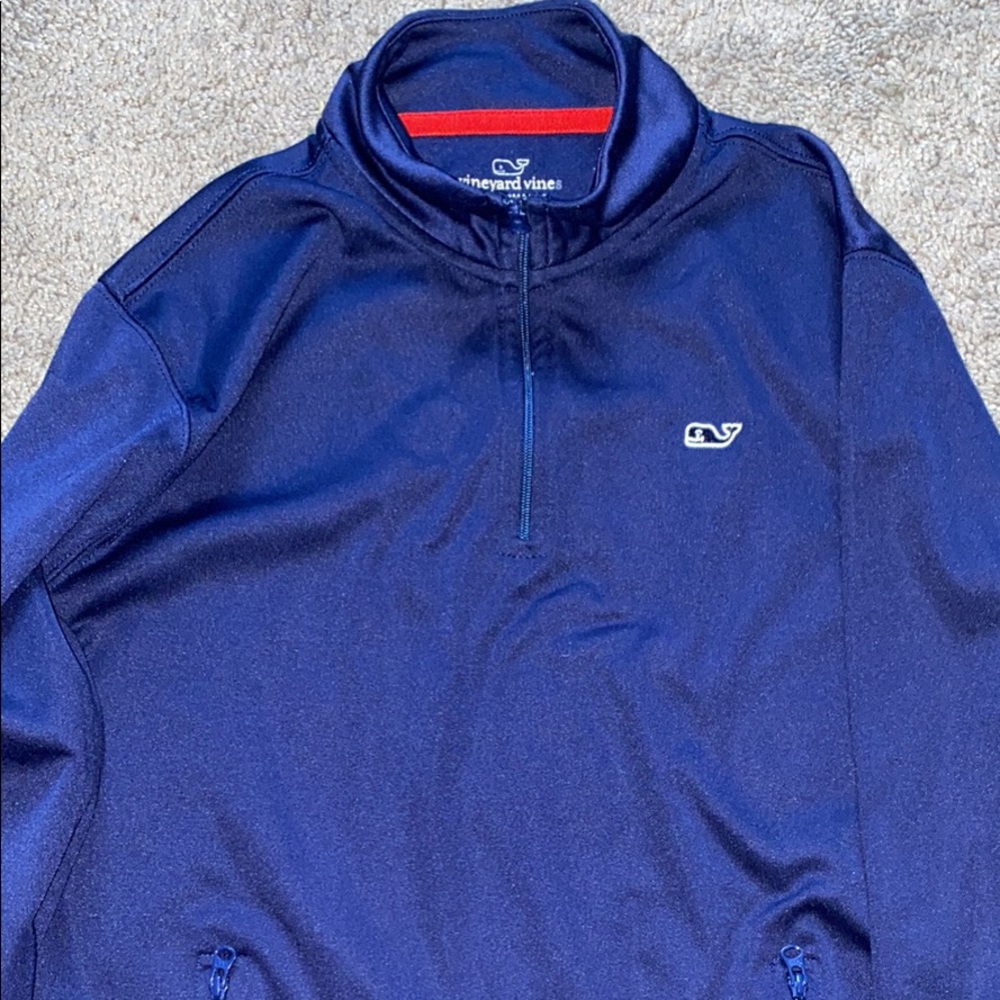 Blue vineyard vines top